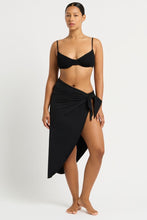 Load image into Gallery viewer, Bond eye Jinx Maxi Sarong Black