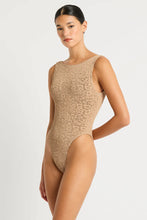 Load image into Gallery viewer, Bond-eye Guinness Onepiece - Oat Leopard