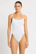Load image into Gallery viewer, Bond-eye Low Palace onepiece - White Leopard