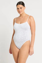 Load image into Gallery viewer, Bond-eye Low Palace onepiece - White Leopard