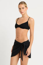 Load image into Gallery viewer, Bond eye Jinx Sarong Black