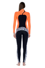 Load image into Gallery viewer, GlideSoul full wetsuit 3/2 MM women bold leopard /orange