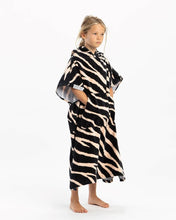 Load image into Gallery viewer, Leus Original Dazzle Poncho Plush cotton
